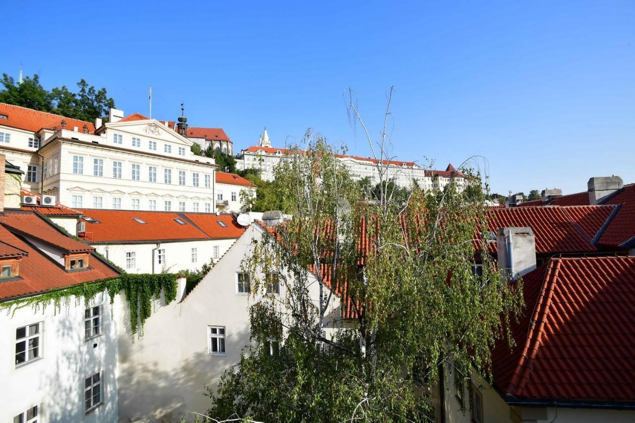 Lovely Little Cosy Apt In Prag Exteriör bild