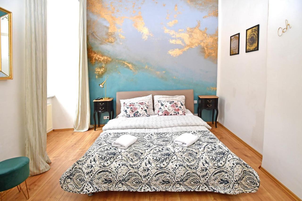 Lovely Little Cosy Apt In Prag Exteriör bild