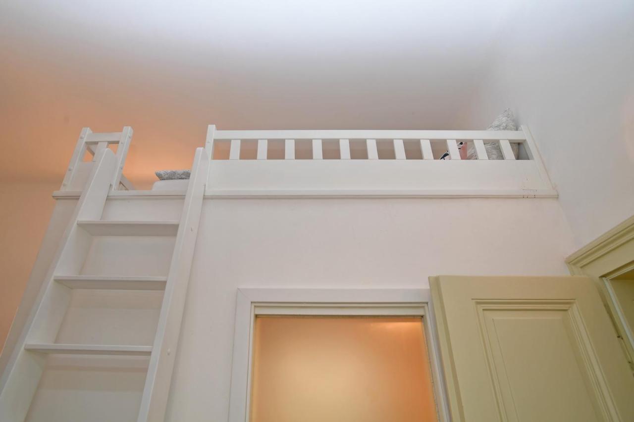Lovely Little Cosy Apt In Prag Exteriör bild