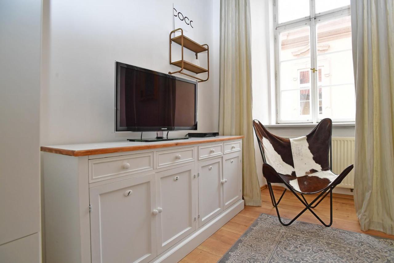 Lovely Little Cosy Apt In Prag Exteriör bild