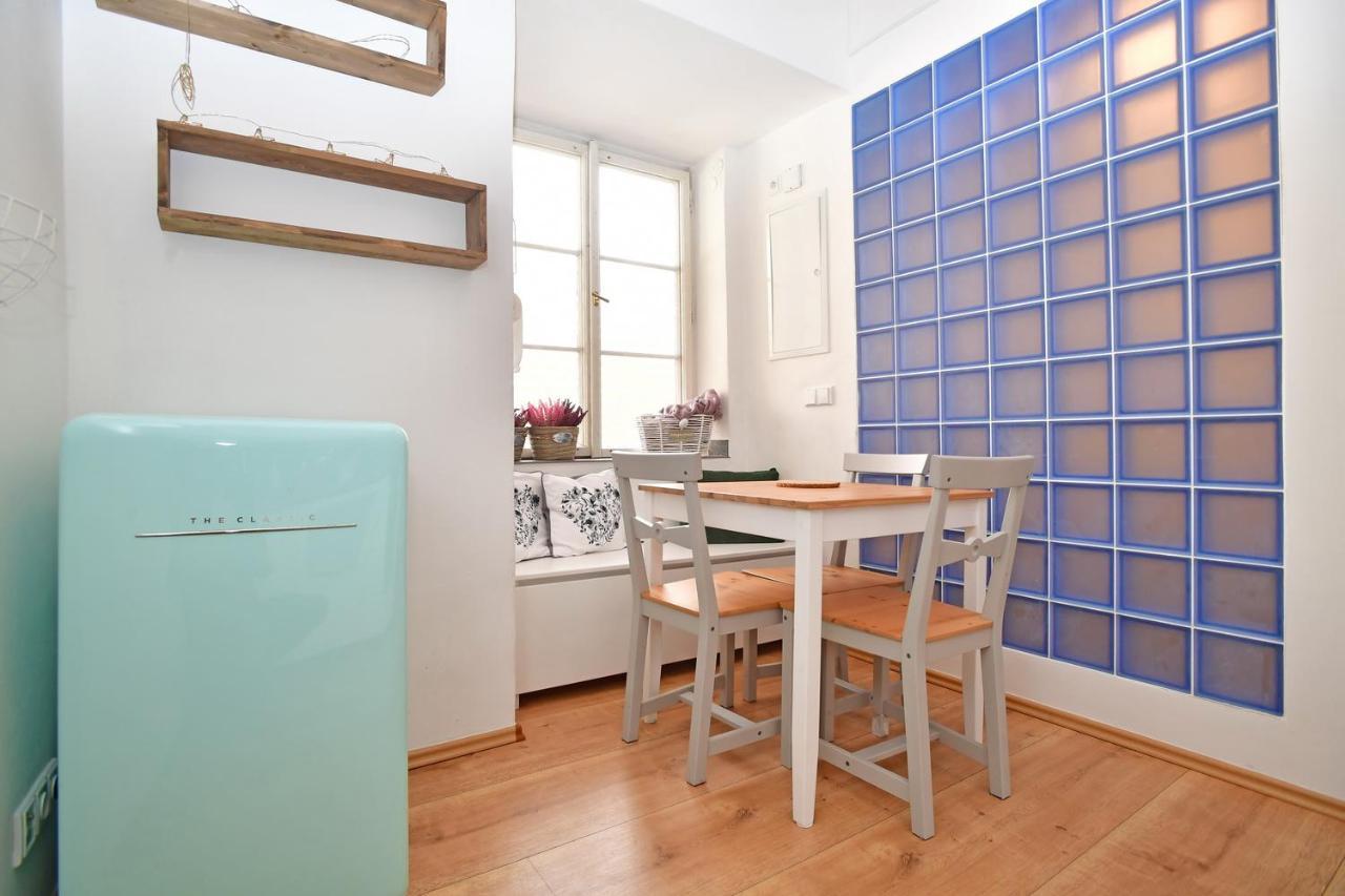 Lovely Little Cosy Apt In Prag Exteriör bild