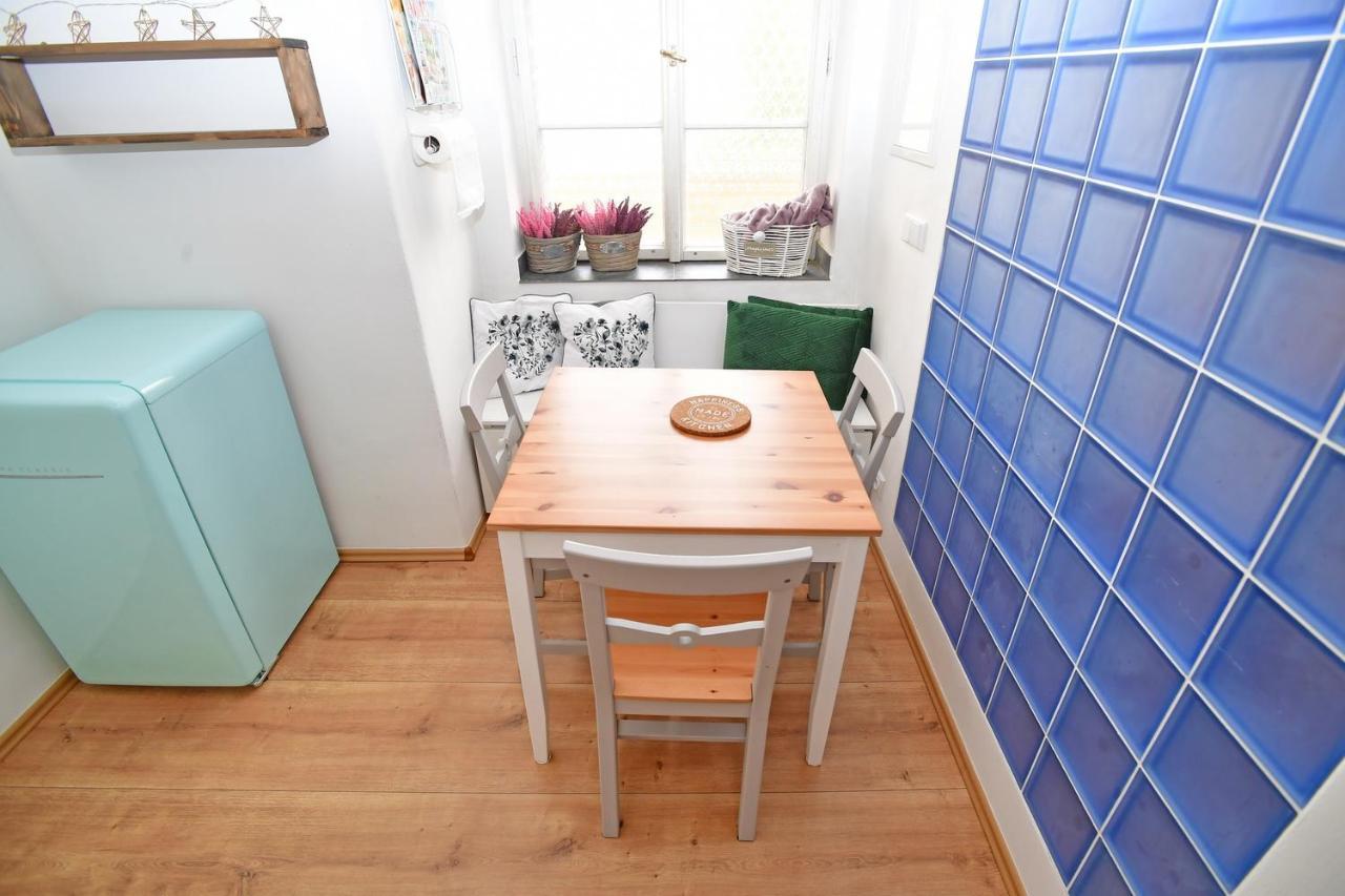Lovely Little Cosy Apt In Prag Exteriör bild